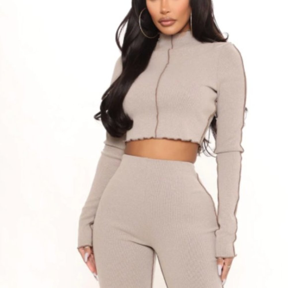 NEW Fashion Nova right here ribbed long sleeve crop top xs